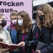 Filmtraining im Brocki während der Pandemie, 2021, Foto: Nicole Philipp, Berner Zeitung 